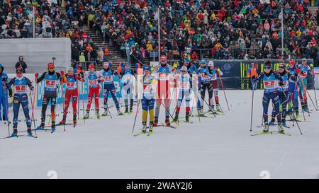 Oberhof, Deutschland. Januar 2024. Frauen-Staffel beim Start, 07.01.2024, Oberhof (Deutschland), IBU World Cup Biathlon Oberhof 2024 Credit: dpa/Alamy Live News Stockfoto