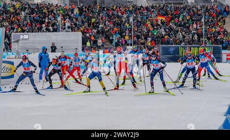 Oberhof, Deutschland. Januar 2024. Frauen-Staffel beim Start, 07.01.2024, Oberhof (Deutschland), IBU World Cup Biathlon Oberhof 2024 Credit: dpa/Alamy Live News Stockfoto