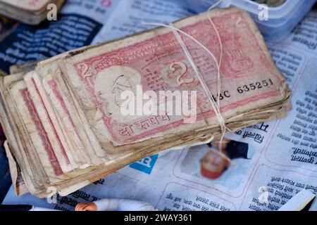 Seltene indische Vintage-Währung, Ein Hintergrund alter indischer Vintage-Geldscheine. Stockfoto