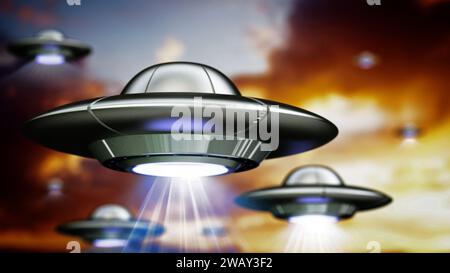 Fliegende Untertasse mit Lichtstrahlen am Himmel. 3D-Abbildung. Stockfoto