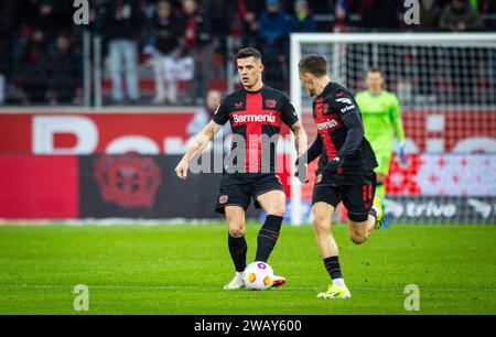 Leverkusen, Deutschland. Januar 2024. Granit Xhaka (Leverkusen), Florian Wirtz (Leverkusen) Bayer Leverkusen - FC Venedig 07.01.2024 Copyright (nur f Stockfoto