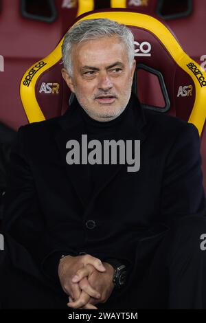 Rom, Italie. Januar 2024. Jose' Mourinho Cheftrainer von Roma sieht beim italienischen Meisterschaftsspiel der Serie A zwischen AS Roma und Atalanta BC am 7. Januar 2024 im Stadio Olimpico in Rom, Italien an - Foto Federico Proietti/DPPI Credit: DPPI Media/Alamy Live News Stockfoto