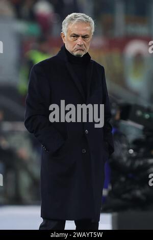 Rom, Italie. Januar 2024. Jose' Mourinho Cheftrainer von Roma sieht beim italienischen Meisterschaftsspiel der Serie A zwischen AS Roma und Atalanta BC am 7. Januar 2024 im Stadio Olimpico in Rom, Italien an - Foto Federico Proietti/DPPI Credit: DPPI Media/Alamy Live News Stockfoto