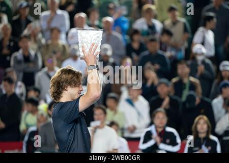 Hongkong, China. Januar 2024. Andrey Rublev aus Russland feiert seinen Sieg nach dem Finalspiel der Männer gegen Emil Ruusuvuori aus Finnland (nicht im Blick) am letzten Tag der Bank of China ATP 250 Hong Kong Tennis Open 2024 im Victoria Park Tennis Stadium. Endergebnis: Andrey Rublev 2:0 Emil Ruusuvuori. Quelle: SOPA Images Limited/Alamy Live News Stockfoto