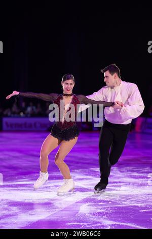 Bologna, Italien. Januar 2024. Tritt während des künstlerischen Eislaufprogramms Bol on Ice am 6. Januar 2024 in der Unipol Arena in Bologna Italien auf Credit: Independent Photo Agency/Alamy Live News Stockfoto