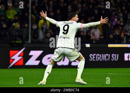 Salerno, Italien. Januar 2024. Dusan Vlahovic von Juventus FC Gesten während des Spiels der Serie A TIM zwischen US Salernitana und Juventus FC im Stadio Arechi, Salerno, Italien am 7. Januar 2024. Quelle: Nicola Ianuale/Alamy Live News Stockfoto