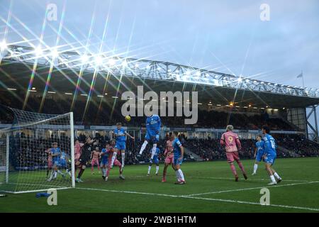 Peterborough, Großbritannien. Januar 2024. Goalmouth-Action beim Spiel der dritten Runde des Peterborough United gegen Leeds United Emirates FA Cup im Weston Homes Stadium, Peterborough, Cambridgeshire, am 7. Januar 2024. Quelle: Paul Marriott/Alamy Live News Stockfoto