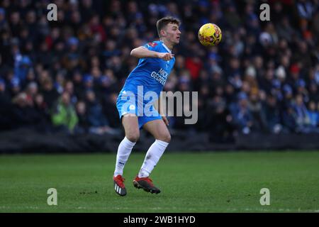 Peterborough, Großbritannien. Januar 2024. Harrison Burrows (PU) beim Spiel der dritten Runde des Peterborough United gegen Leeds United Emirates FA Cup im Weston Homes Stadium, Peterborough, Cambridgeshire, am 7. Januar 2024. Quelle: Paul Marriott/Alamy Live News Stockfoto