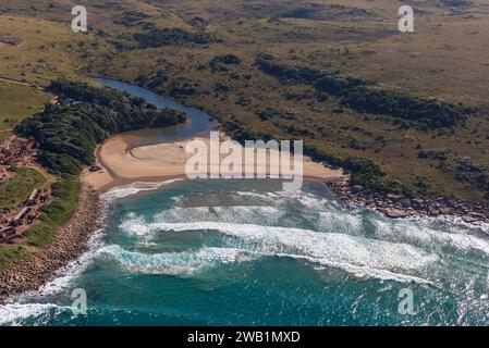 Luftaufnahmen von der Wild Coast von Südafrika. Stockfoto