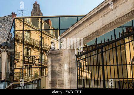 Gasse in der Altstadt, Dijon, Departement Cote d'Or, Bourgogne-Franche-Comte, Burgund, Frankreich Stockfoto