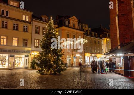 Weihnachtsbeleuchtung in der Hauptstraße, Heiliggeistkirche, Marktplatz, Heidelberg, Baden-Württemberg, Deutschland Stockfoto