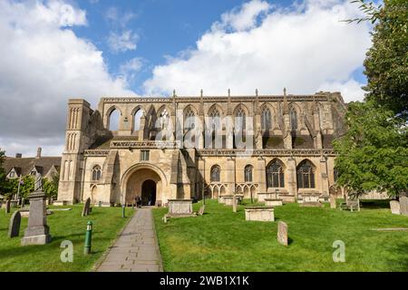 Malmesbury Abbey, in der Stadt Malmesbury, North Wiltshire, Church of England Denomination Abbey Begräbnis von König Ethelstan, England, UK, 2023 Stockfoto