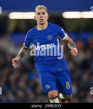 London, Großbritannien. Januar 2024 - Chelsea gegen Preston North End - FA Cup Runde 3 - Stamford Bridge. Chelsea's Enzo Fernandez in Aktion. Bildnachweis: Mark Pain / Alamy Live News Stockfoto