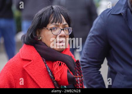 London, Großbritannien. 8. Januar 2024. Diane Abbott, ehemalige Shadow Home Sekretärin unter Jeremy Corbyn und Labour-Mitglied für Hackney North und Stoke Newington in Westminster. Quelle: amer Gazzal/Alamy Live News Stockfoto