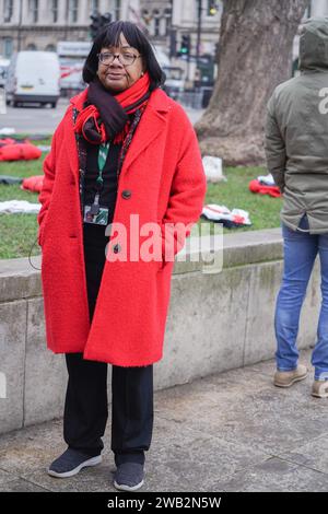 London, Großbritannien. 8. Januar 2024. Diane Abbott, ehemalige Shadow Home Sekretärin unter Jeremy Corbyn und Labour-Mitglied für Hackney North und Stoke Newington in Westminster. Quelle: amer Gazzal/Alamy Live News Stockfoto