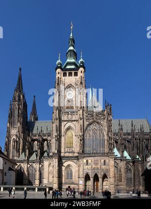 PRAG, TSCHECHISCHE REPUBLIK - 19. FEBRUAR 2015 - Veitsdom in Prag, Tschechische Republik Stockfoto