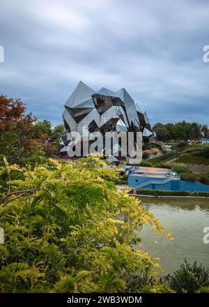 Poitiers, Frankreich - 14. August 2023: The Futuroscope ist ein Freizeitpark in Frankreich, der sich mit den Medientechnologien der Zukunft befasst. Es befindet sich in C Stockfoto