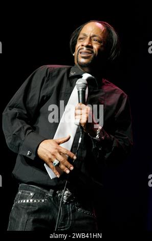 **DATEIFOTO** Katt Williams geht viral auf Club Shay Shay Interview. Standup-Komiker Katt Williams während der „IT's Pimpin Pimpin Tour“ in der Radio City Music Hall in New York City am 10. April 2008. © Walik Goshorn/MediaPunch **EXKLUSIV** Stockfoto