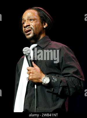 **DATEIFOTO** Katt Williams geht viral auf Club Shay Shay Interview. Standup-Komiker Katt Williams während der „IT's Pimpin Pimpin Tour“ in der Radio City Music Hall in New York City am 10. April 2008. © Walik Goshorn/MediaPunch **EXKLUSIV** Stockfoto