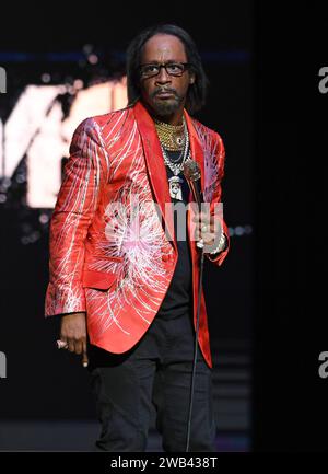 **DATEIFOTO** Katt Williams geht viral auf Club Shay Shay Interview. SUNRISE FL – 20. AUGUST: Katt Williams tritt während der World war III Tour am 20. August 2021 im BB&T Center in Sunrise, Florida auf. Copyright: Xmpi04/MediaPunchx Stockfoto