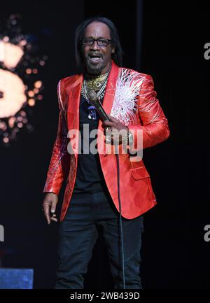 **DATEIFOTO** Katt Williams geht viral auf Club Shay Shay Interview. SUNRISE FL – 20. AUGUST: Katt Williams tritt während der World war III Tour am 20. August 2021 im BB&T Center in Sunrise, Florida auf. Copyright: Xmpi04/MediaPunchx Stockfoto