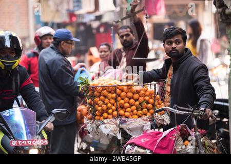 Kathmandu, Nepal - April 20,2019 : Gemüsehändler auf der Straße von Kathmandu. Stockfoto