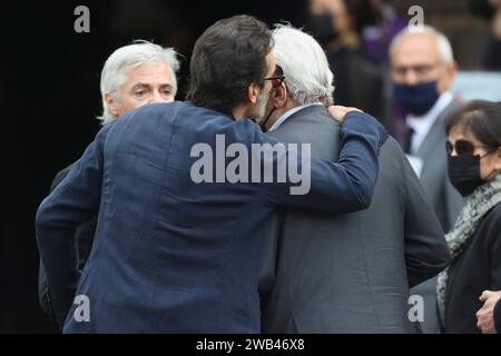 Paris, Frankreich. September 2021. © Sebastien Muylaert/MAXPPP - der französische Schauspieler Alain Delon sein Sohn Anthony Delon kommt zur Beerdigung des französischen Schauspielers Jean-Paul Belmondo in der Kirche Saint-Germain-des-Pres in Paris, Frankreich. Belmondo starb am 6. September 2021 im Alter von 88 Jahren. 10.09.2021 Credit: MAXPPP/Alamy Live News Stockfoto