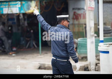 Kathmandu, Nepal - April 20,2019 geschäftige Straßen von Kathmandu, voll mit verschiedenen Transportfahrzeugen. Stockfoto