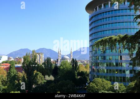 9. September 2023 – Tirana in Albanien: Die Namazgah-Moschee, auch bekannt als die große Moschee von Tirana, wird derzeit in Tirana gebaut Stockfoto