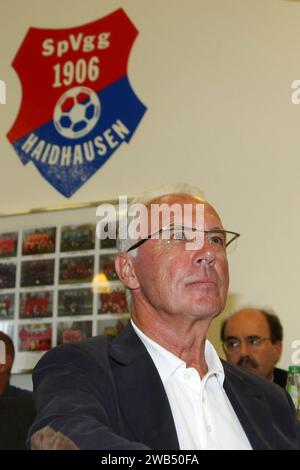 Der 'Kaiser' kehrte damit als Sky Experte zu seinen Fupdballerischen Wurzeln zurŸck. Die Karriere von Franz Beckenbauer begann einst beim SC 1906 MŸnchen in Giesing. © diebilderwelt / Alamy Stock Stockfoto