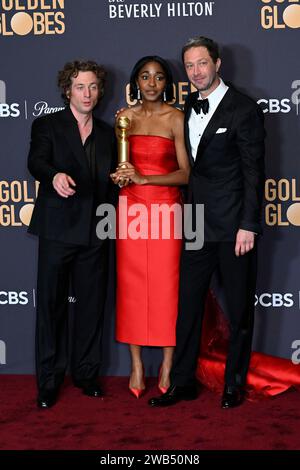 Jeremy Allen White, Ayo Edebiri und Ebon Moss-Bachrach bei der Verleihung der 81. Golden Globe Awards im Beverly Hilton Hotel. Beverly Hills, 07.01.2024 Stockfoto