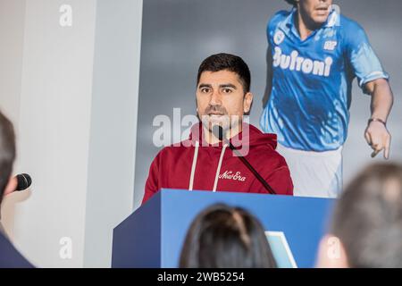 International Broadcasting Center - Serie A, Lissone (Mailand), Italien, 08. Januar 2024, David Pizarro während der Präsentation des Fotoalbums der Panini-Fußballer in Serie A - News Credit: Live Media Publishing Group/Alamy Live News Stockfoto