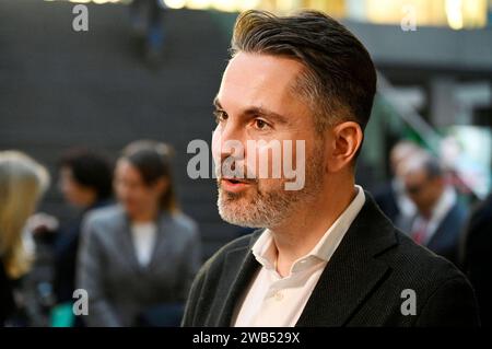 Fabio de Masi bei der Bundespressekonferenz zur Gründung der Partei Bündnis Sahra Wagenknecht - Vernunft und Gerechtigkeit und Vorschlag der Europa-Spitzenkandidaturen im Haus der Bundespressekonferenz. Berlin, 08.01.2024 *** Fabio de Masi auf der Bundespressekonferenz zur Gründung der Sahra Wagenknecht-Allianz für Vernunft und Gerechtigkeit und Vorschlag der europäischen Spitzenkandidaten im Gebäude der Bundespressekonferenz in Berlin, 08 01 2024 Foto:XF.xKernx/xFuturexImagex bsw 4181 Stockfoto