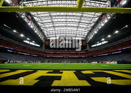 Houston, TX, USA. Januar 2024. Im Stadion vor dem College Football Playoff National Championship Spiel zwischen den Michigan Wolverines und den Washington Huskies im NRG Stadium in Houston, Texas. Darren Lee/CSM/Alamy Live News Stockfoto