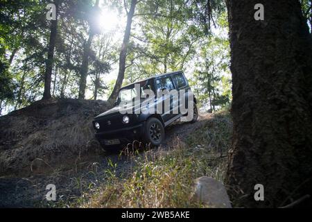 2018 Suzuki Jimny Mk4, winziger Geländewagen Stockfoto