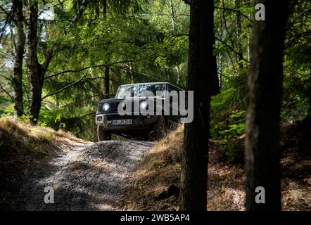 2018 Suzuki Jimny Mk4, winziger Geländewagen Stockfoto