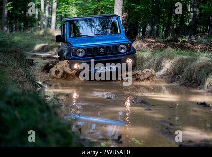 2018 Suzuki Jimny Mk4, winziger Geländewagen Stockfoto