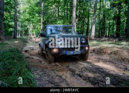 2018 Suzuki Jimny Mk4, winziger Geländewagen Stockfoto