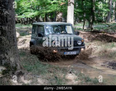 2018 Suzuki Jimny Mk4, winziger Geländewagen Stockfoto