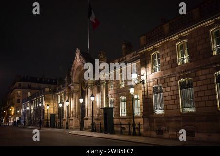 Paris, Frankreich. Januar 2024. Dieses Foto zeigt den Elysee-Palast in Paris am 8. Januar 2024. Foto: Firas Abdullah/ABACAPRESS.COM Credit: Abaca Press/Alamy Live News Stockfoto