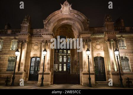 Paris, Frankreich. Januar 2024. Dieses Foto zeigt den Elysee-Palast in Paris am 8. Januar 2024. Foto: Firas Abdullah/ABACAPRESS.COM Credit: Abaca Press/Alamy Live News Stockfoto