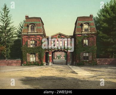 Der Eingang, Vassar College, Poughkeepsie, New York 1904. Stockfoto