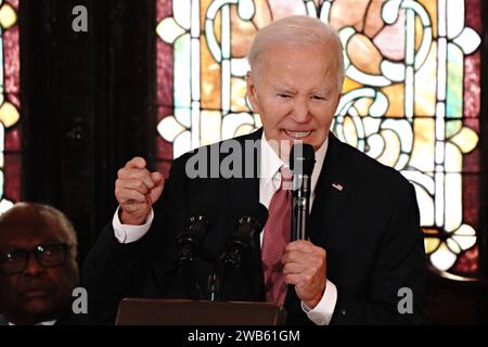 Charleston, Usa. Januar 2024. Präsident Joe Biden hält am Montag, den 8. Januar 2024, in der Mutter-Emanuel-AME-Kirche in Charleston, South Carolina. Mutter Emanuel ist der Ort, an dem ein weißer Überlegener 2015 neun schwarze Anbeter erschossen hat. Foto: Richard Ellis/UPI Credit: UPI/Alamy Live News Stockfoto