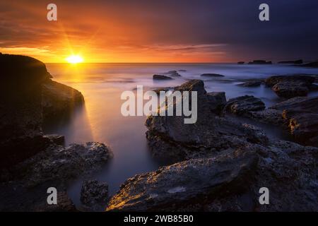 Melasti Beach, Bali - Indonesien. Nikon D7100, Tokina 11-16 mm. Lee 0,9 harter ND-Filter mit Graduierung Stockfoto