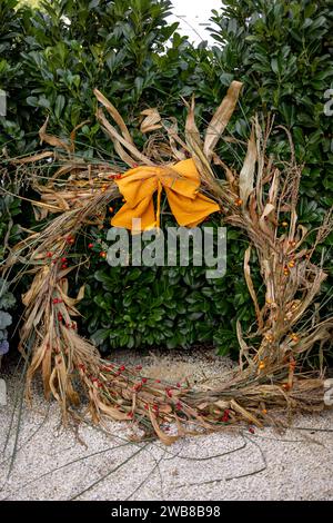 Schöner Kranz aus Maisspitzen Stockfoto
