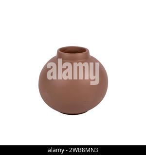 Dekorative Keramikvase im trendigen Design isoliert auf weißem Hintergrund Stockfoto