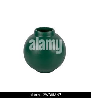 Dekorative Keramikvase im trendigen Design isoliert auf weißem Hintergrund Stockfoto