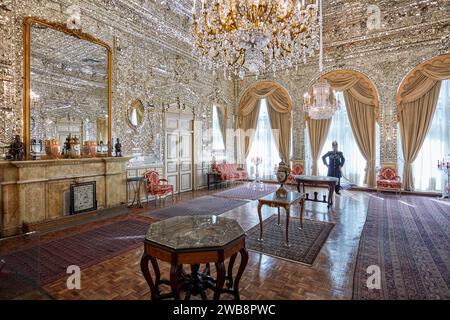 Innenansicht der Diamantenhalle (Talar e Almas) im Golestan Palace, UNESCO-Weltkulturerbe. Teheran, Iran. Stockfoto