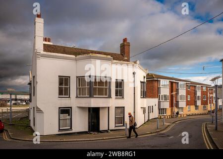 Newhaven, 6. Januar 2024: Das ehemalige Bridge Hotel am Ende der High Street Stockfoto