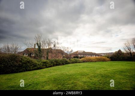 Newhaven, 6. Januar 2024: Das ehemalige Guinness Trust Ferienhaus in South Heighton Stockfoto